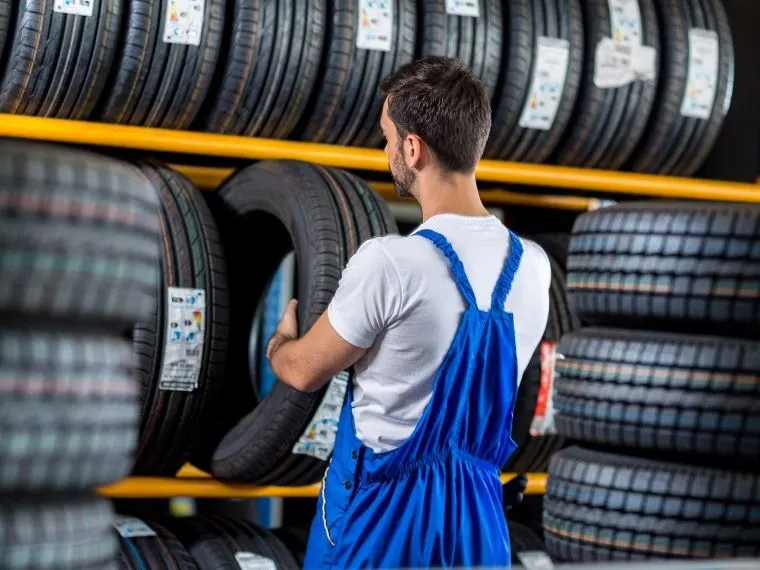 Uludere Oto Lastikçi